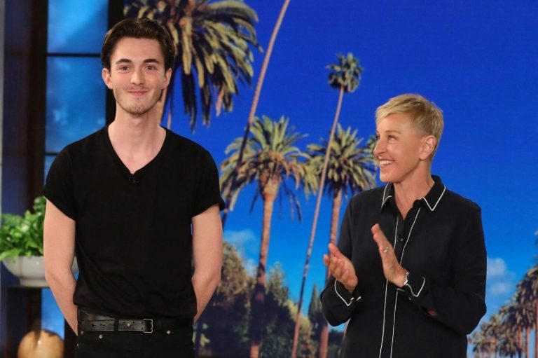 Έλεν Ντε Τζένερις: Η αποκαθήλωση – «Δεν έχω γνωρίσει κανέναν πιο χειριστικό και εγωκεντρικό από εκείνη»