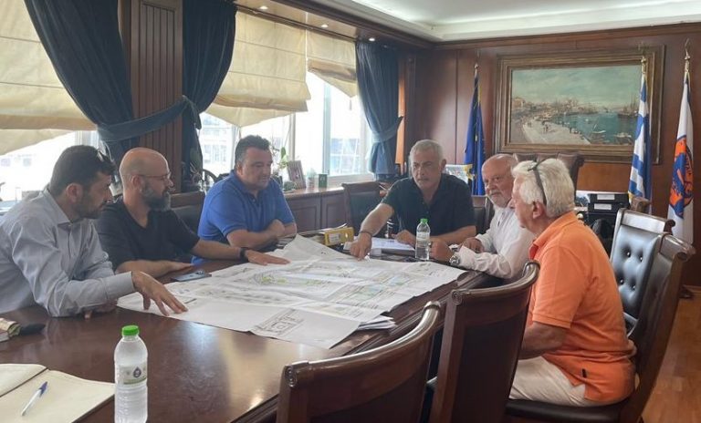 Αυτοψία Μώραλη στις γειτονιές του Πειραιά – «Σκοπός μας να αλλάξουμε προς το καλύτερο»