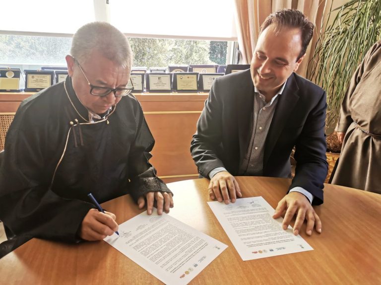 Ο Δήμος Τρικκαίων υπέγραψε πρωτόκολλο συνεργασίας με τον Δήμο Λεχ της Ινδίας