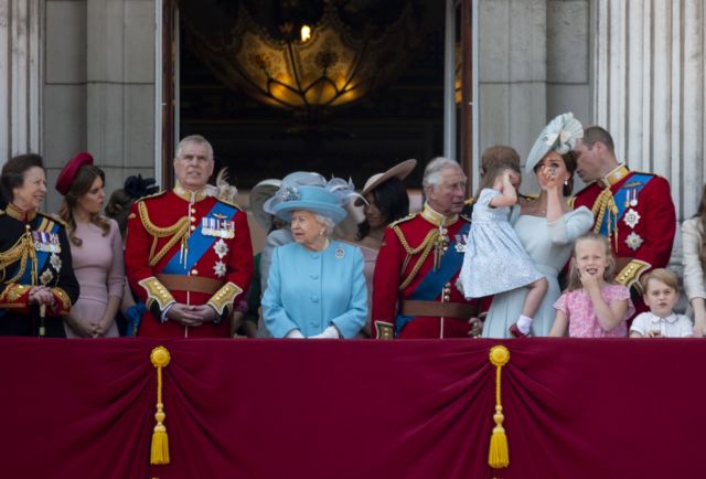 Αυτοί είναι οι νέοι ρόλοι των μελών της βασιλικής οικογένειας της Βρετανίας