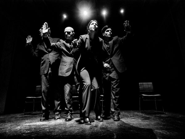 «Ο Καλιγούλας» του Αλμπέρ Καμύ σε σκηνοθεσία Τσέζαρις Γκραουζίνις στο θέατρο Τζένη Καρέζη