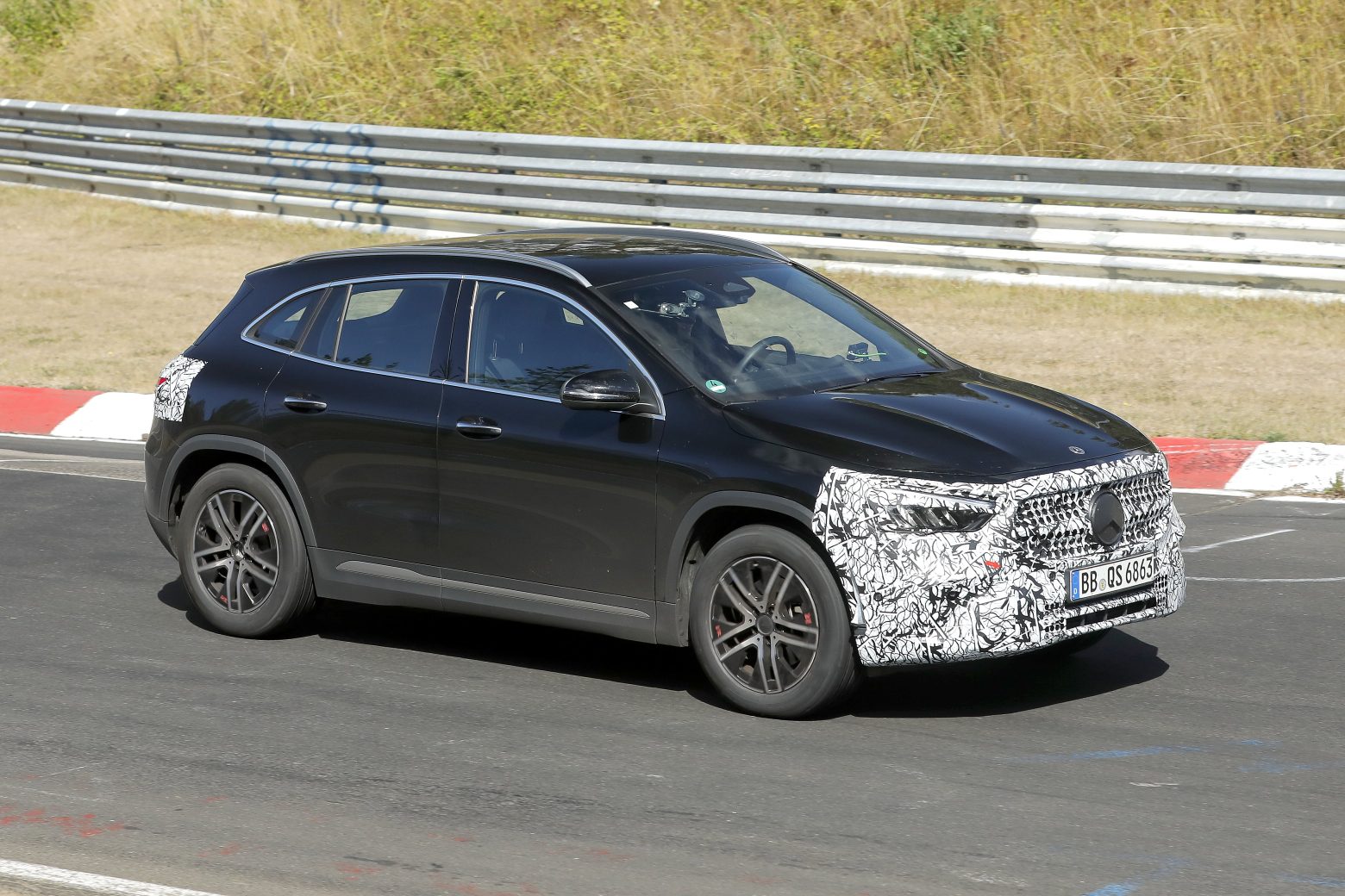 Mercedes-Benz GLA: Ανεπίσημη πρώτη