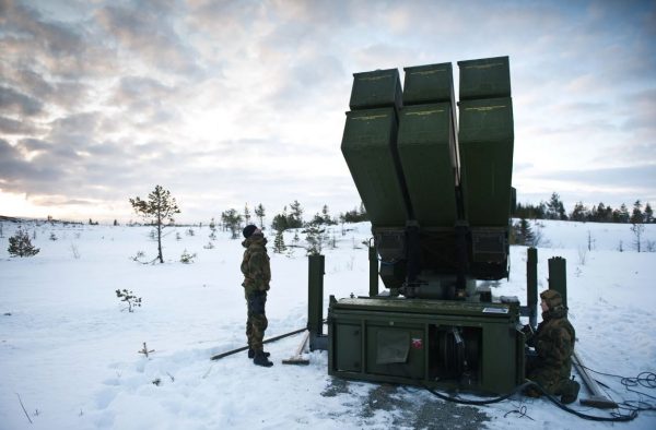 Εξελιγμένα αντιαεροπορικά συστήματα από τις ΗΠΑ παρέλαβε η Ουκρανία