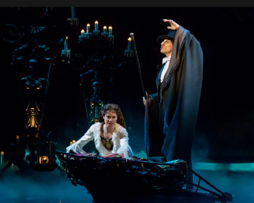 «Το Φάντασμα της Όπερας»: Αυλαία για την παράσταση του Broadway μετά από 35 χρόνια