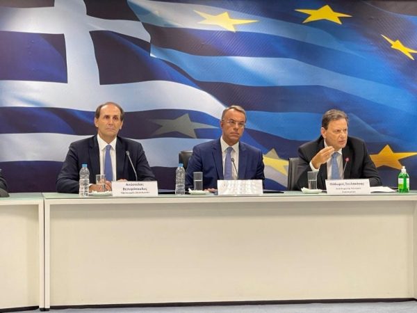 Editorial Ta Nea: Assistance for low-income households