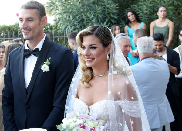 Με άρωμα Survivor ο γάμος της Σταυρούλας Χρυσαειδή [Φωτογραφίες]