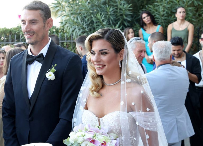 Με άρωμα Survivor ο γάμος της Σταυρούλας Χρυσαειδή [Φωτογραφίες]