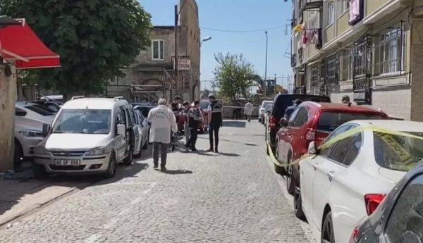 Κωνσταντινούπολη: Ένοπλος τραυμάτισε δύο αστυνομικούς