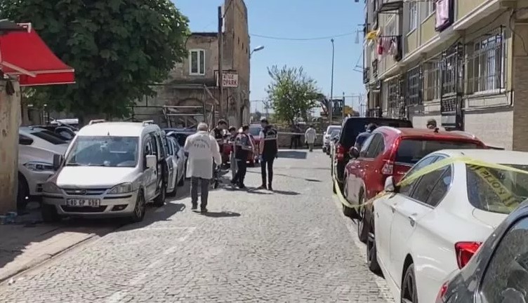 Κωνσταντινούπολη: Ένοπλος τραυμάτισε δύο αστυνομικούς