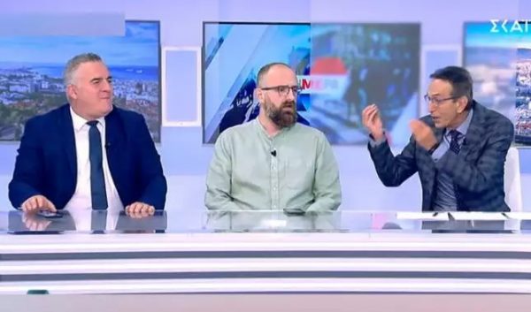 Ζωγράφου: Άναψαν τα αίματα στον αέρα – Τους έκλεισαν τα μικρόφωνα αλλά δεν σταματούσαν