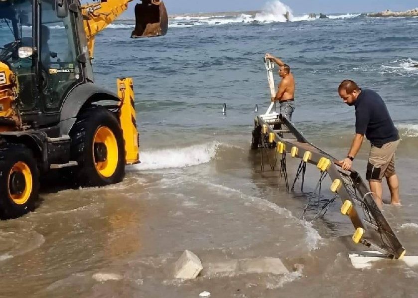 Χανιά: Ζημιές υπέστη το σύστημα αυτόνομης πρόσβασης ΑμεΑ στη παραλία της Νέας Χώρας