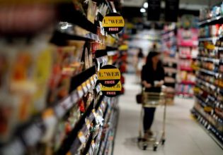 Μαθήματα καταναλωτικής… επιβίωσης μπροστά στα ράφια του σούπερ μάρκετ