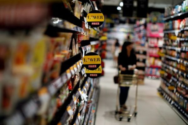 Μαθήματα καταναλωτικής… επιβίωσης μπροστά στα ράφια του σούπερ μάρκετ