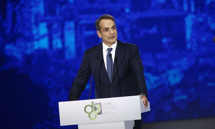 Mitsotakis announces 5.5bn euro spending package, says Greeks better off than in 2019, ND kept pledges