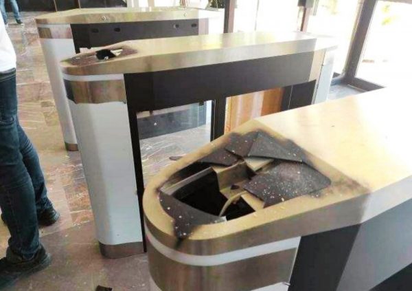 Editorial Ta Nea: Without fear