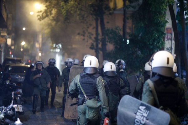 Εξάρχεια: Δύο προσαγωγές και μία σύλληψη στην πορεία ενάντια στην κατασκευή σταθμού του μετρό