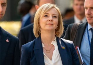 Βρετανία: Το πρώιμο «ναυάγιο» της Λιζ Τρας