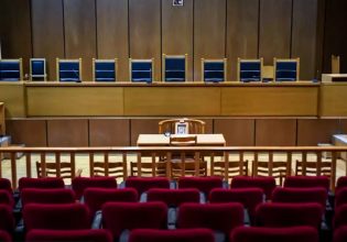 Η θυσία της μάνας: Φιλόλογος εργαζόταν σε οίκο ανοχής για να σπουδάσει τον γιο της