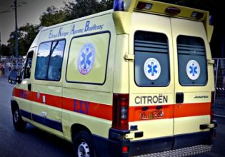 Αγρίνιο: Έσπρωχναν ασθενοφόρο για να ξεκινήσει