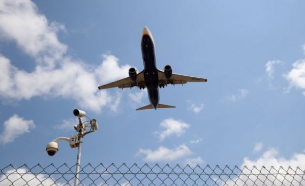 Θεσσαλονίκη: Αναγκαστική προσγείωση για αεροπλάνο στο αεροδρόμιο Μακεδονία για να συλληφθεί επιβάτης