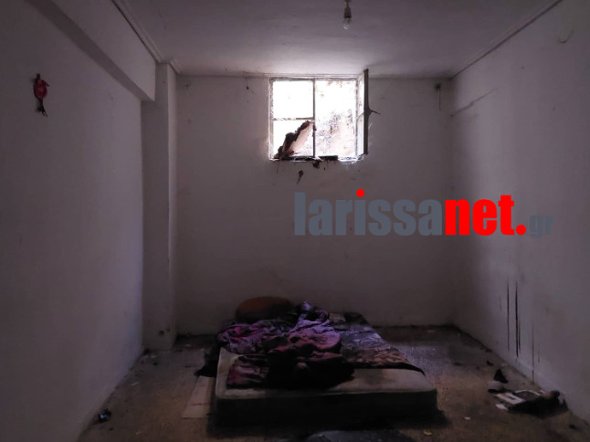 Λάρισα: Θρίλερ με την άγρια δολοφονία της 35χρονης – Tο υπόγειο σπίτι που βρέθηκε νεκρή [Εικόνες]