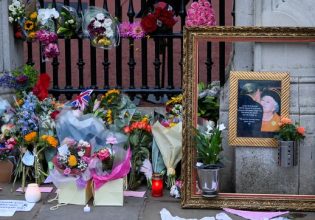 Αυστραλία:  Το μυστηριώδες γράμμα της Ελισάβετ που θα διαβαστεί το… 2085