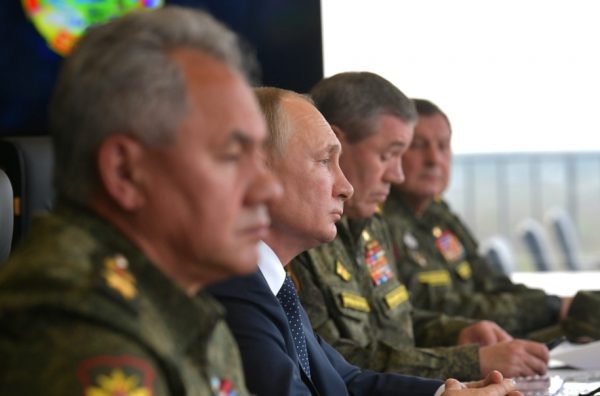Πούτιν: Σε ρόλο στρατηγού με στόχο τη νίκη με κάθε κόστος – Οι αντιρρήσεις του επιτελείου και η «θυσία» των ρώσων στρατιωτών