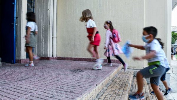 Γαύδος: Γιατί αφήνουν δυο μαθητές γυμνασίου χωρίς σχολείο