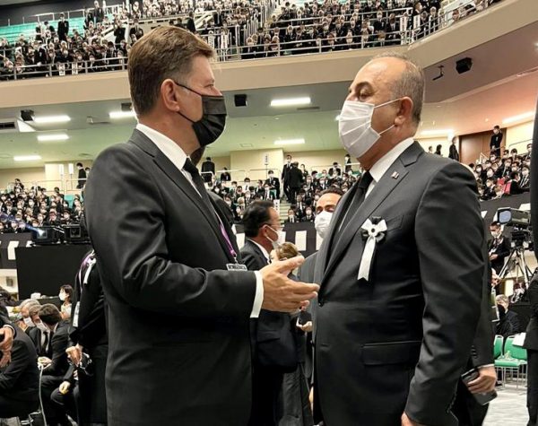 Όταν ο Τσαβούσογλου συνάντησε τον Βαρβιτσιώτη