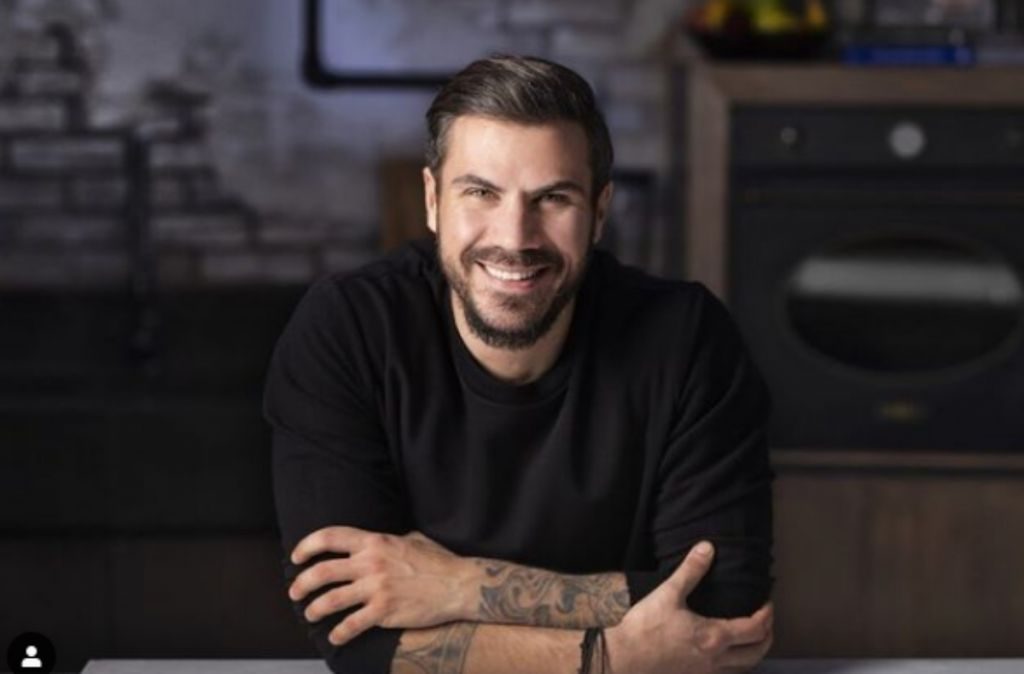 Άκης Πετρετζίκης: Οι πρώτες δηλώσεις του μετά τη γέννηση της κόρης του