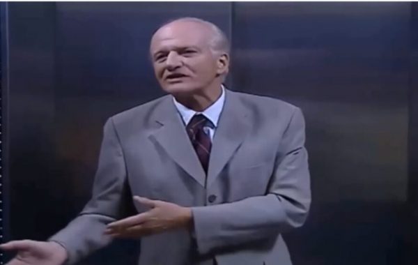 Θυμάστε τον Υπουργό Ευάγγελο Σταυριανίδη από το Παρά Πέντε; Δείτε τον 15 χρόνια μετά τη σειρά