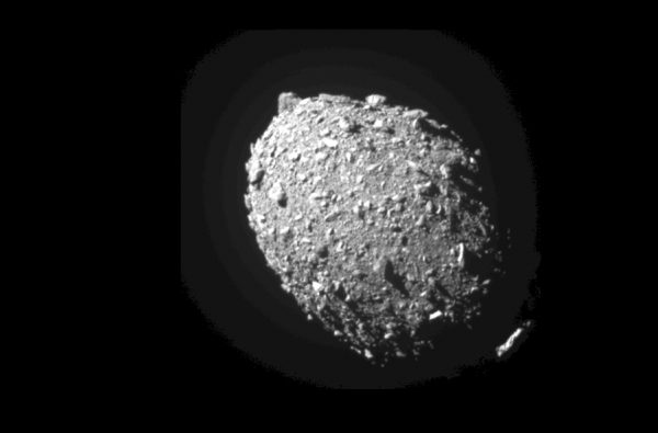 NASA: Οι τελευταίες εικόνες του DART πριν συντριβεί στον αστεροειδή Δίμορφο