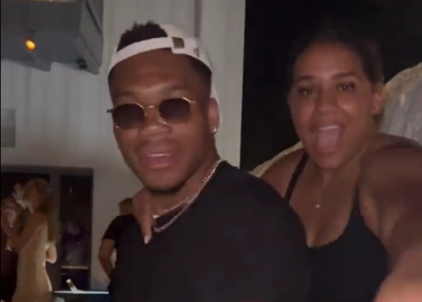 Ξεφάντωσε ο Γιάννης Αντετοκούνμπο στα γενέθλια της συντρόφου του