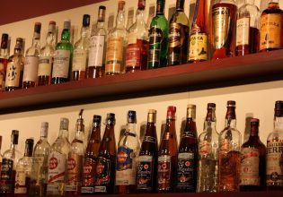 Αυξάνεται ο κίνδυνος καρκίνου για όσους αυξάνουν το αλκοόλ