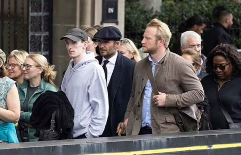 Βασίλισσα Ελισάβετ: Τα δάκρυα του Ντέιβιντ Μπέκαμ δίχασαν το Twitter