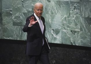 Μπάιντεν: Απάτη τα ρωσικά δημοψηφίσματα στην Ανατολική Ουκρανία