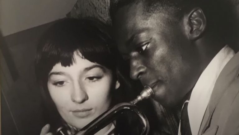 Μάιλς Ντέιβις και Ζυλιέτ Γκρεκό: Ένας έρωτας που καταστράφηκε από τον ρατσισμό