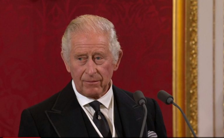 Η ενθρόνιση του βασιλιά Καρόλου Γ΄ της Αγγλίας – Δείτε LIVE