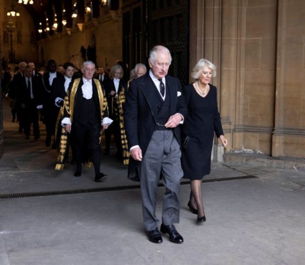 Βασιλιάς Κάρολος: Η πρώτη του ομιλία στους Βρετανούς βουλευτές – «Νιώθω το βάρος της Ιστορίας»