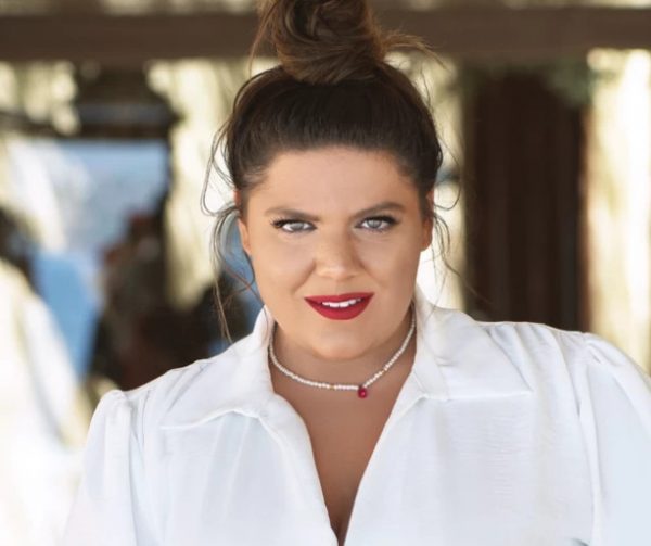 Δανάη Μπάρκα: «Αν μια μέρα ξυπνήσω και δεν μου αρέσω, θα πω «άντε βάλτε λίγο φως στην εικόνα»