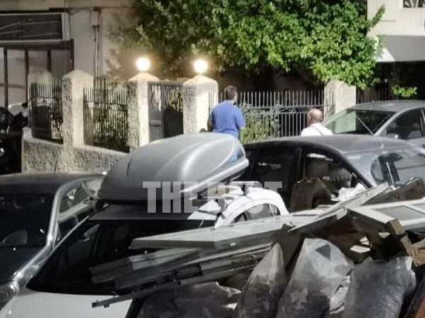 Πάτρα: Ανδρας απειλεί με τσεκούρι – Διαπραγματευτής στο σημείο