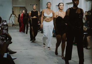 Το ντεμπούτο της σχεδιάστριας Karoline Vitto ήταν μια σεισμική στιγμή από «καμπυλωτά» μοντέλα