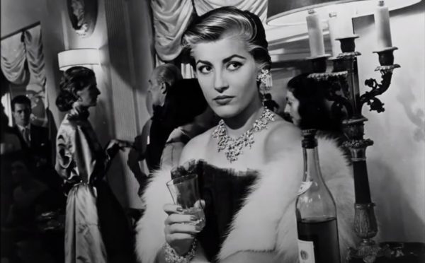 Ειρήνη Παπά: Από το Μπρόντγουεϊ στο Χόλιγουντ και πάλι πίσω – «Μάτια που σιγοκαίνε»