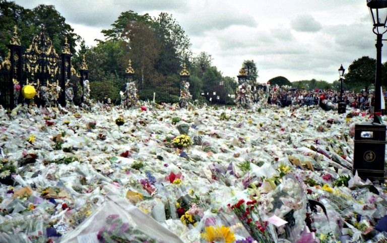 Οι κηδείες των ηγετών που έμειναν στην ιστορία