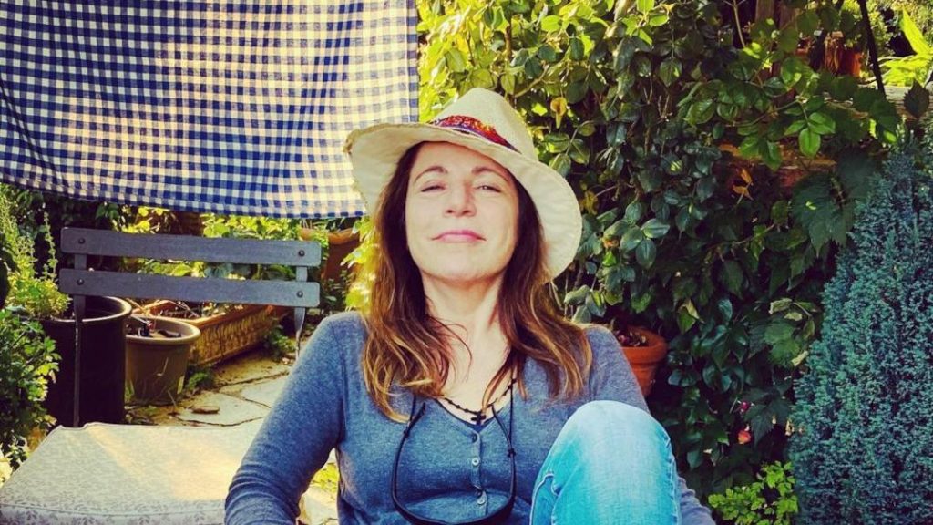 Δήμητρα Παπαδοπούλου: Ανέβασε φωτογραφία με μαγιό και ρετούς που… «βγάζει μάτι»