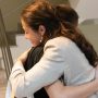 Δόμνα Μιχαηλίδου: Η «πρώτη αγκαλιά» αλλάζει όχι μόνο τη ζωή ενός παιδιού, αλλά και εκείνου που θα την δώσει