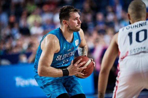 Eurobasket 2022: «Παγωμάρα» με Ντόντσιτς στη Σλοβενία