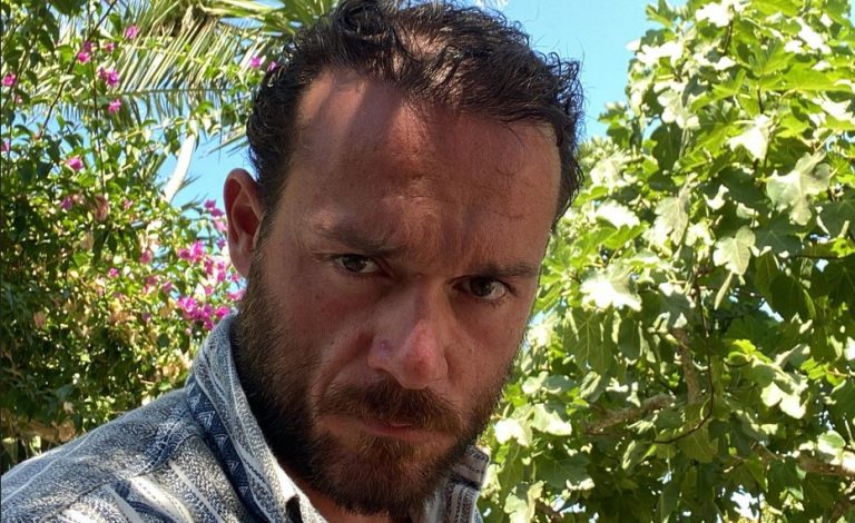 Μελέτης Κοροπούλης: Η πρώτη του ανάρτηση μετά την πτώση του από πολυκατοικία στο Κολωνάκι