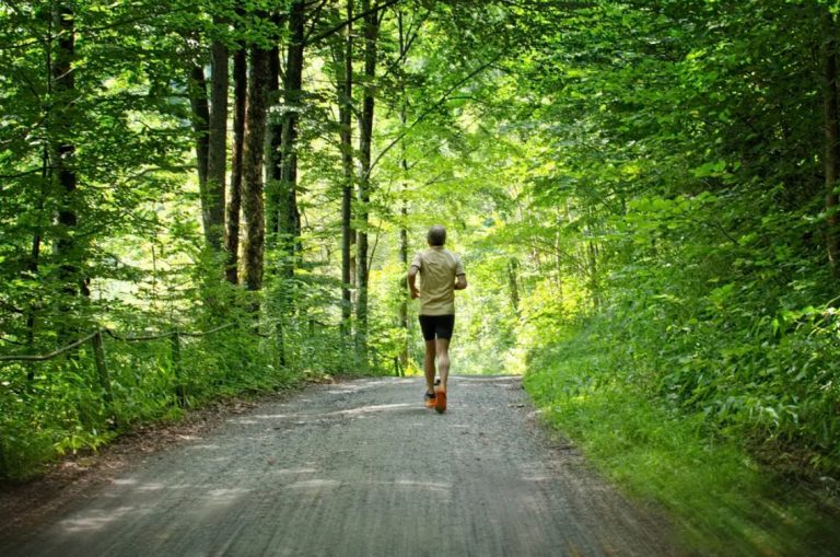 Ρακέτες, τρέξιμο, περπάτημα, η συνταγή για μακροζωία