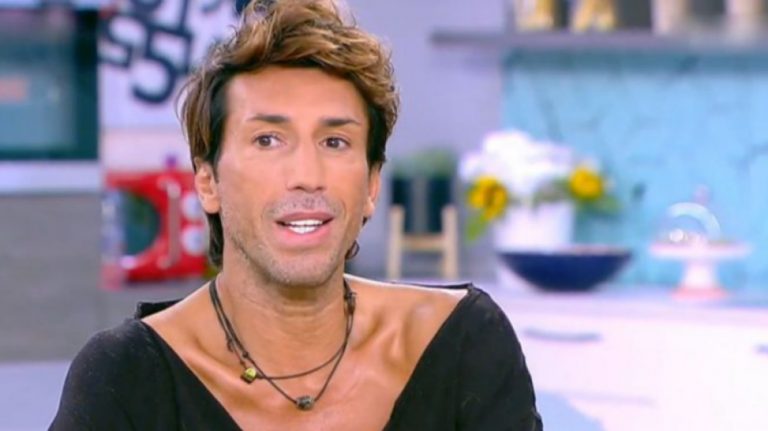 Κωνσταντίνος Εμμανουήλ: Εσπευσμένα στο νοσοκομείο μετά από τροχαίο ατύχημα